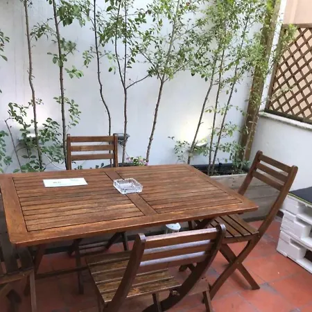 Flat With Terrace In Adamastor Appartamento